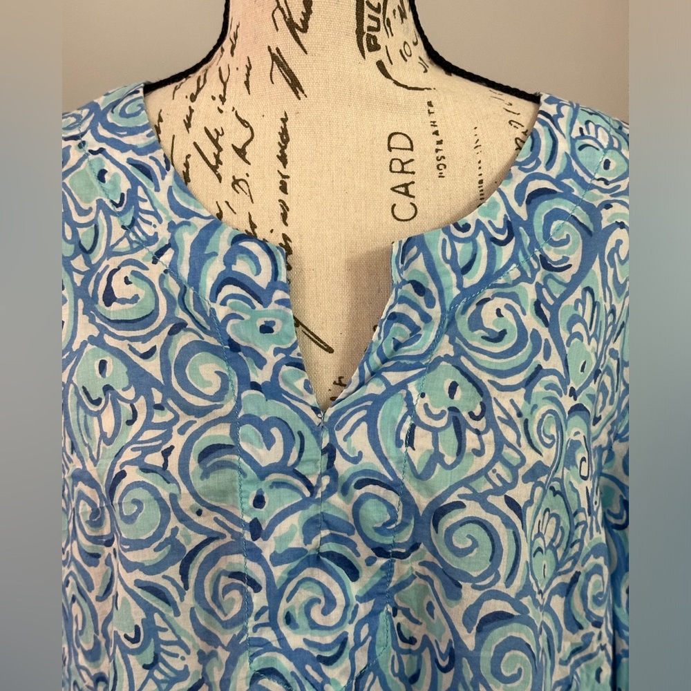 💙☀️Lilly Pulitzer Amelia Island Tunic - Chasing Tail Print💙☀️ - Picture 2 of 12